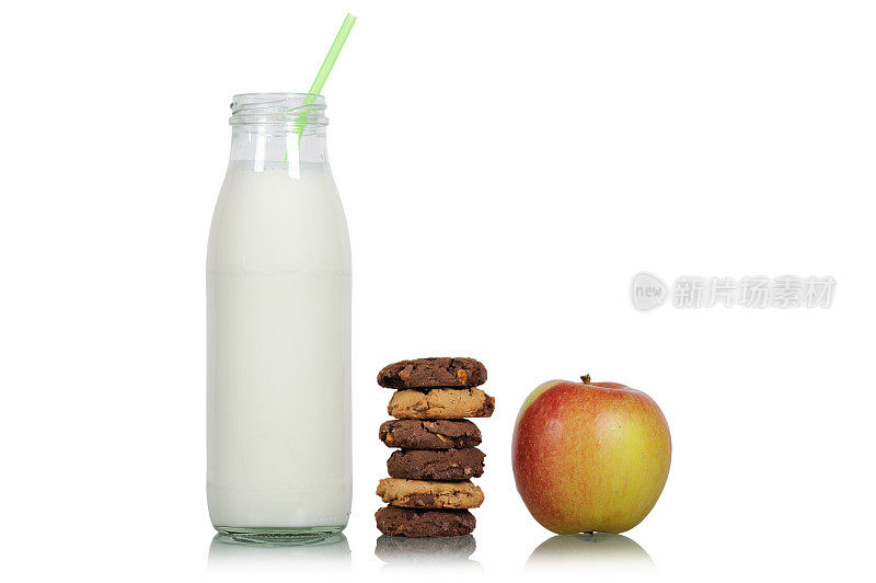 牛奶饼干和苹果学校的孩子食品