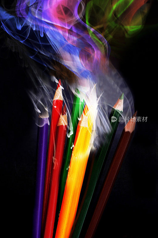 彩色的烟雾铅笔