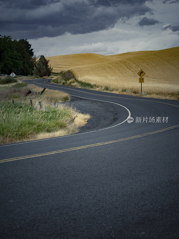 帕卢斯的蜿蜒道路