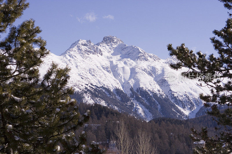 天然山