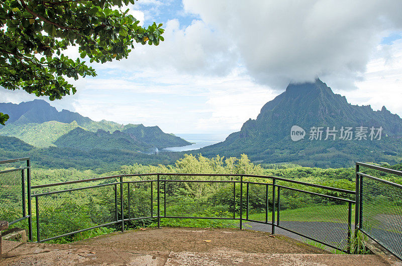 莫雷亚岛的观景台