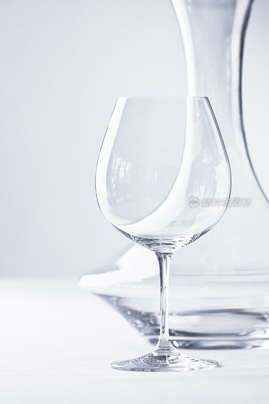 玻璃器皿-高脚杯-酒杯和醒酒器