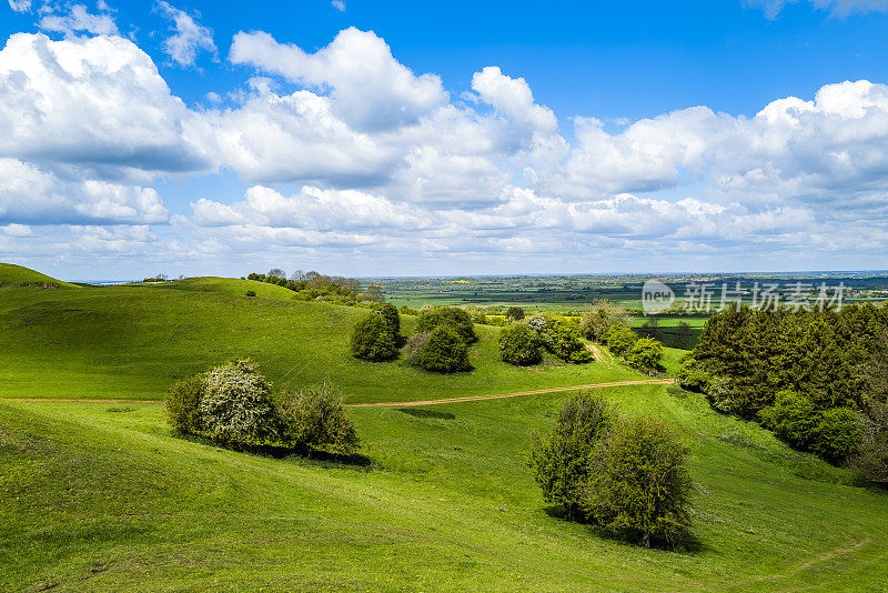 伯顿达塞特山俯瞰英国风景，英国中部的沃里克郡