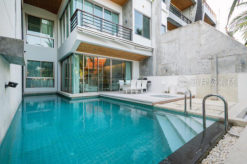 游泳池别墅和室外游泳池的外观设计，住宅和家庭
