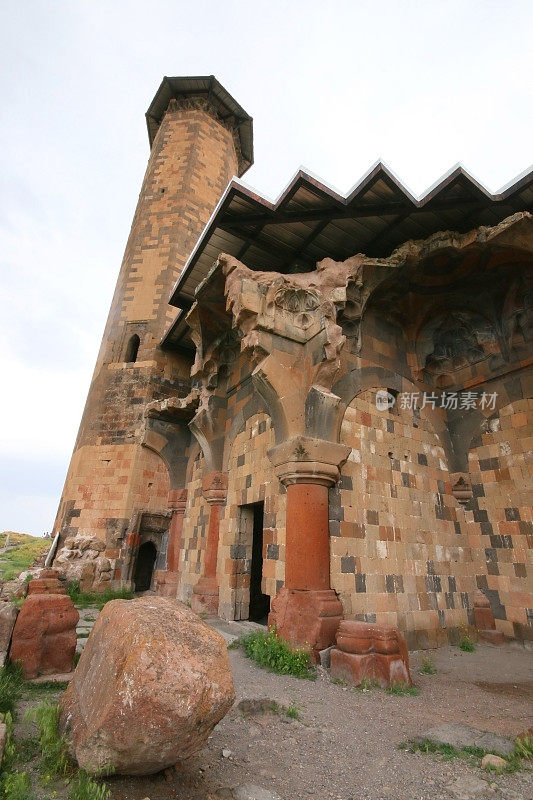 历史名城阿尼Manuçehr清真寺的建筑细节特写