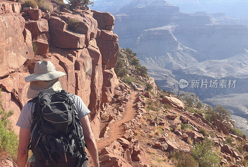 南凯巴布大峡谷徒步旅行者。美国亚利桑那州