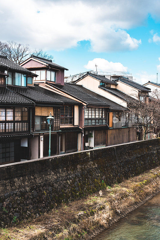 日本金泽东茶屋地区附近的浅ana河