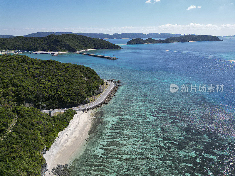 日本冲绳岛角山群岛的扎美岛