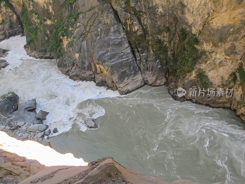 中国云南丽江的虎跳峡