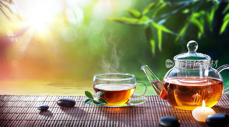 茶时间-在禅园用热茶放松