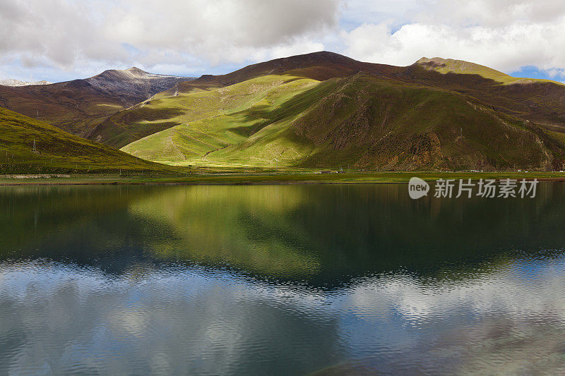 中国西藏羊卓雍错湖