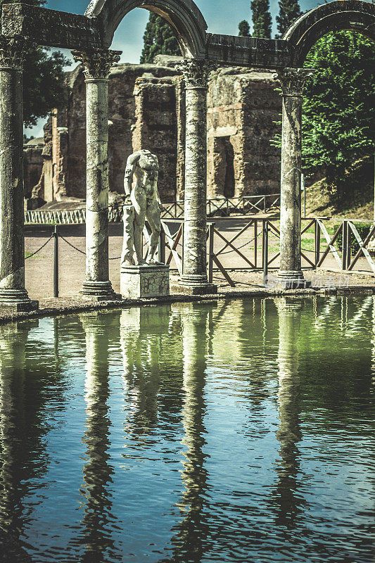 罗马哈德良别墅的阿瑞斯雕像