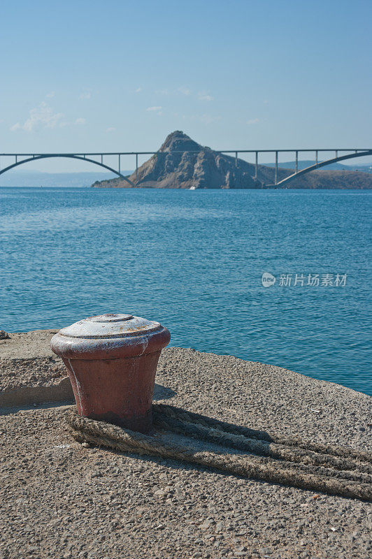 Krk岛的桥