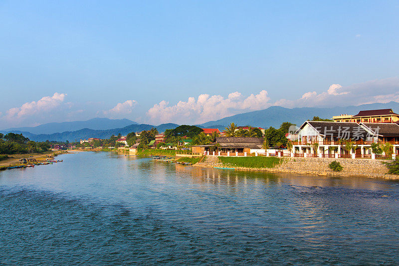 万荣和南宋河，老挝