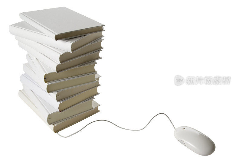 堆叠空白的书与空白的电脑鼠标在白色的背景