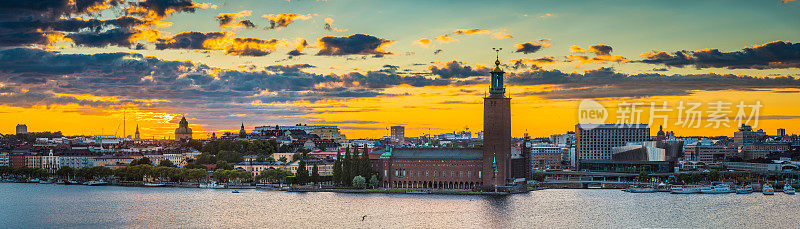 斯德哥尔摩日落市政厅Riddarfjarden滨水城市景观全景瑞典