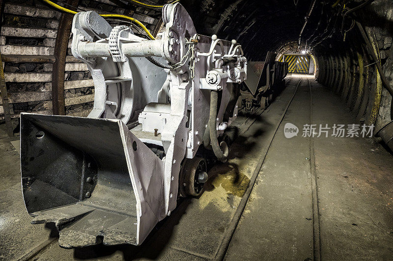 煤矿地下走廊与铁路车厢