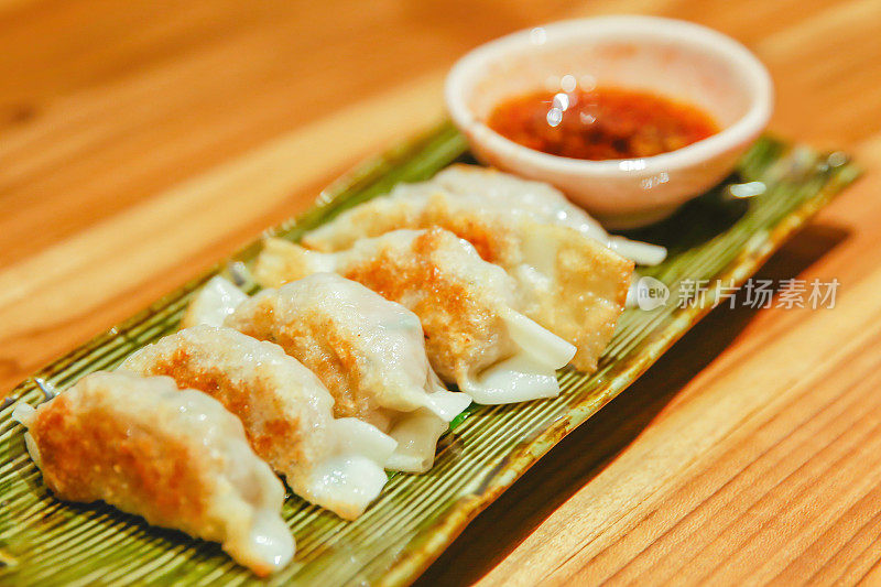 煎日本饺子