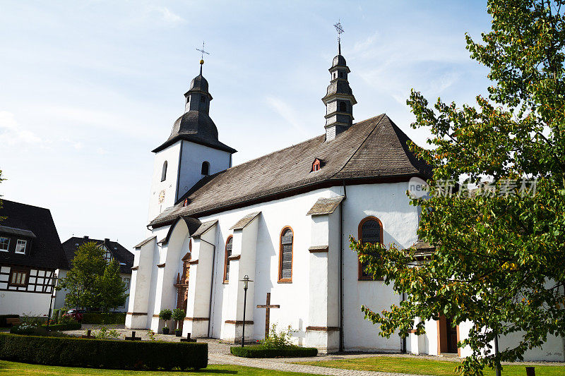 在Schmallenberg-Oberkirchen的圣格特鲁德-基尔切