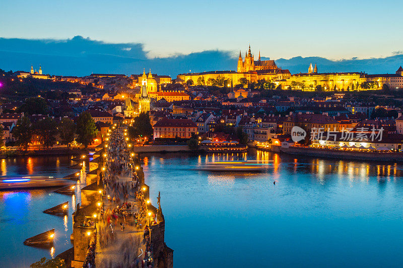 布拉格城堡，查尔斯桥和伏尔塔瓦河，布拉格，捷克共和国