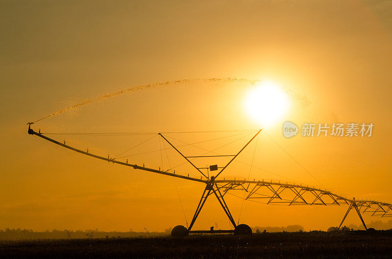 灌溉系统用于灌溉农田