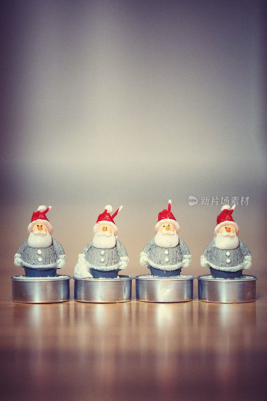 一组圣诞老人造型的茶灯