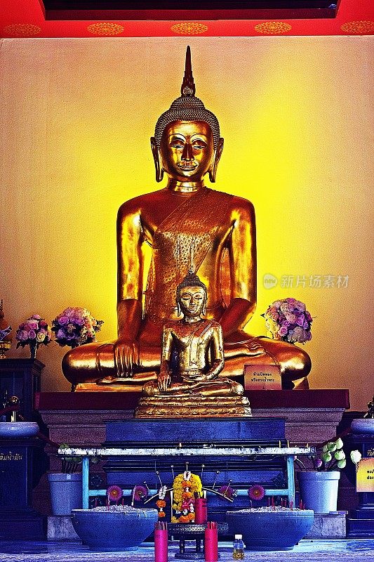 佛像在寺庙-曼谷，泰国。