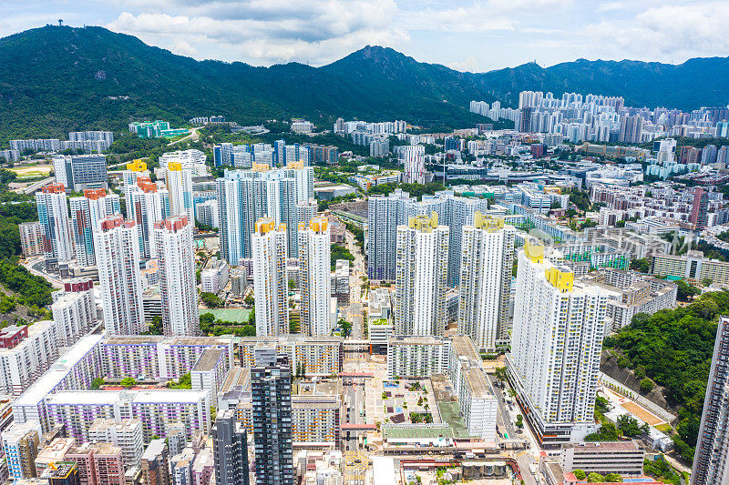 无人机拍摄的晴天空中九龙全景，香港