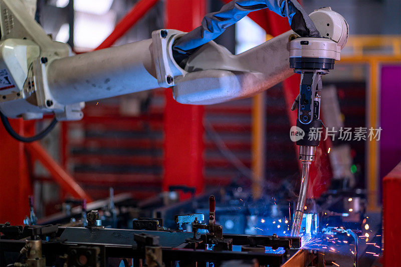 焊接机器人自动臂机。
