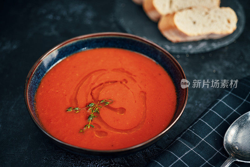 百里香奶油番茄汤