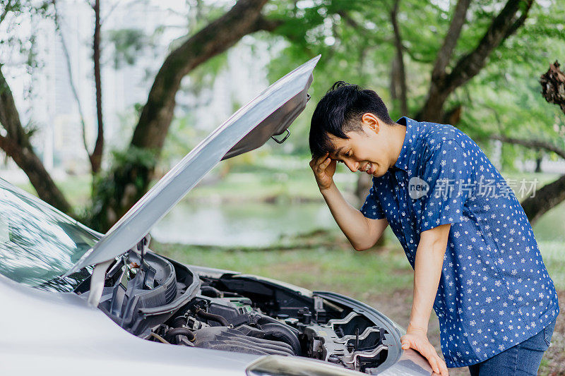 乡村公路上的汽车故障