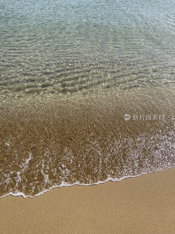 清晨的海浪