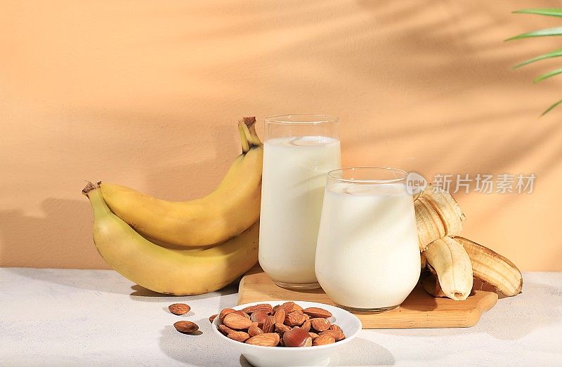 香蕉纯素替代牛奶不含乳糖和谷蛋白，不过敏，健康的饮食理念，保持健康的肠道菌群