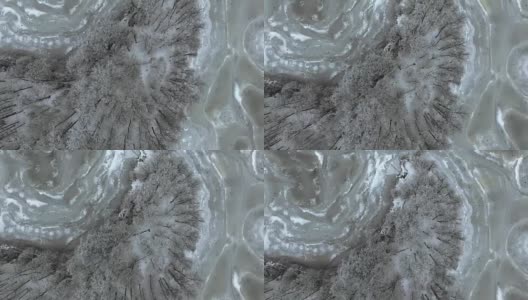 冰湖和雪林的垂直天线高清在线视频素材下载