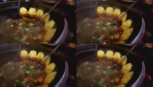 中国菜，大铁锅炖鱼高清在线视频素材下载
