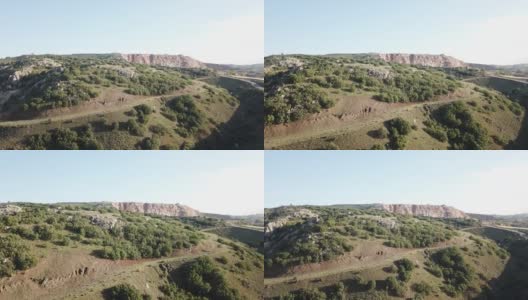 山谷和山脉，无人机拍摄的画面是4k。高清在线视频素材下载
