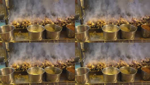 摇盘拍摄:中国西安的中式山羊肉烧烤高清在线视频素材下载