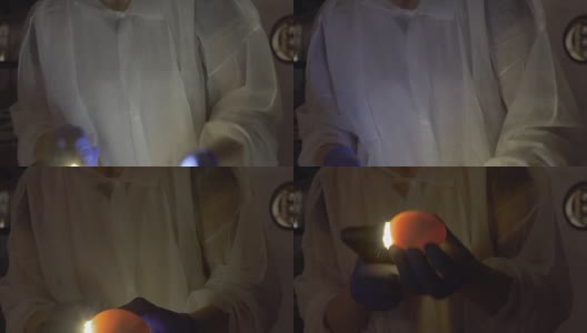 工人用产蛋器检查鸡蛋中的胚胎高清在线视频素材下载