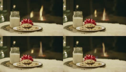 给圣诞老人的圣诞牛奶和巧克力饼干高清在线视频素材下载