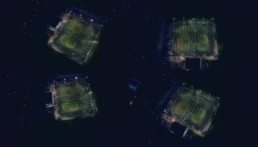 足球比赛晚上的鸟瞰图高清在线视频素材下载