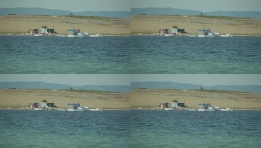 在土耳其canakkale的Saros湾/Guneyli村的船只Canakkale /土耳其高清在线视频素材下载