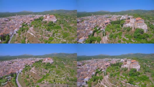 鸟瞰图的西班牙小镇Artà和圣萨尔瓦多(教区教堂和朝圣教堂)在西班牙巴利阿里岛的马略卡高清在线视频素材下载