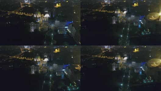 布拉格的夜景，从空中俯瞰到老城和查尔斯桥的全景，夜市灯火通明高清在线视频素材下载