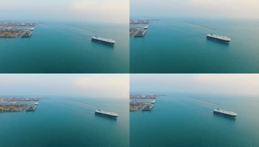 货物集装箱船在蓝色的海洋上航行高清在线视频素材下载