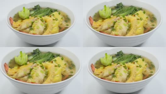 虾饺，白菜菜汤，小葱和香脆蒜高清在线视频素材下载