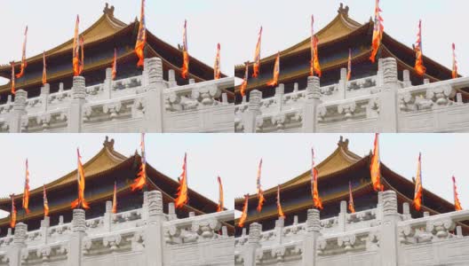 北京紫禁城庙里飘扬的旗帜。高清在线视频素材下载