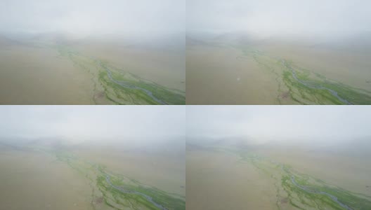 这条河沿着蒙古的山脉流淌高清在线视频素材下载
