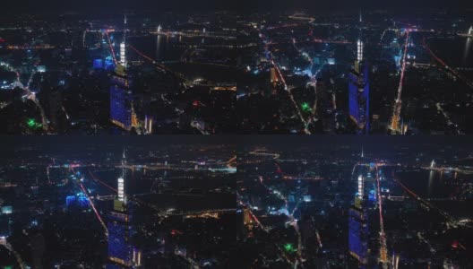 飞越南京市区，夜光照亮市中心，著名的塔台，交通街道，空中全景4k中国高清在线视频素材下载