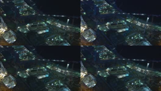 夜光照亮香港市中心建筑天台，俯视4k中国全景高清在线视频素材下载