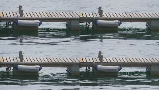 靠近海上的码头高清在线视频素材下载